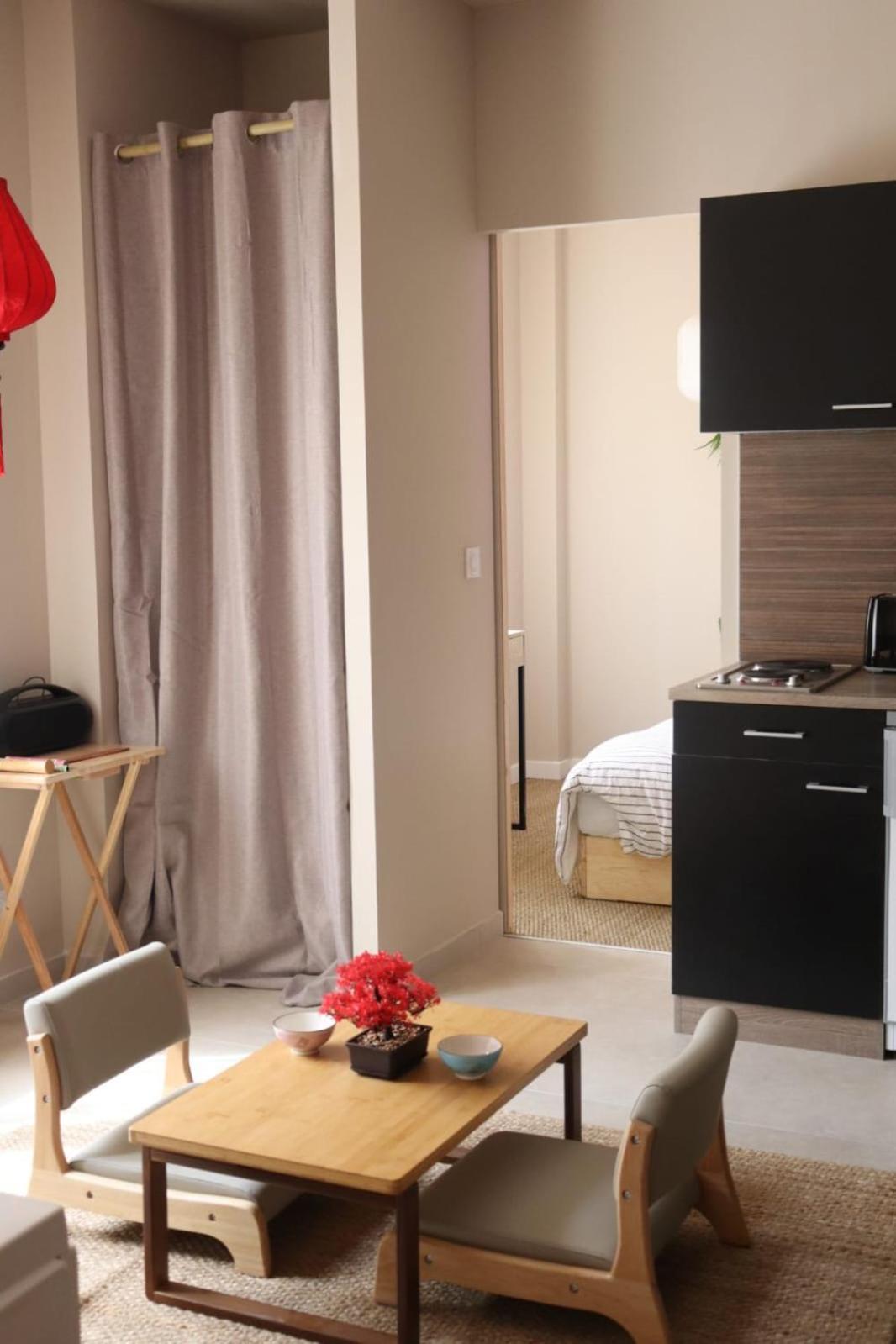 Loveroom Japon Avec Balneotherapie 툴롱 외부 사진