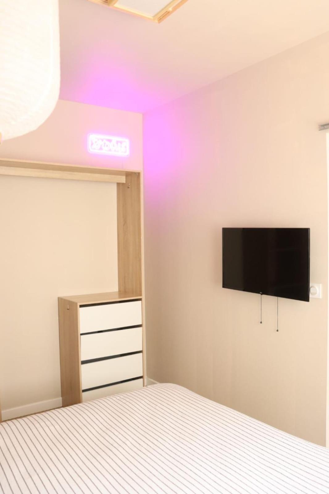 Loveroom Japon Avec Balneotherapie 툴롱 외부 사진