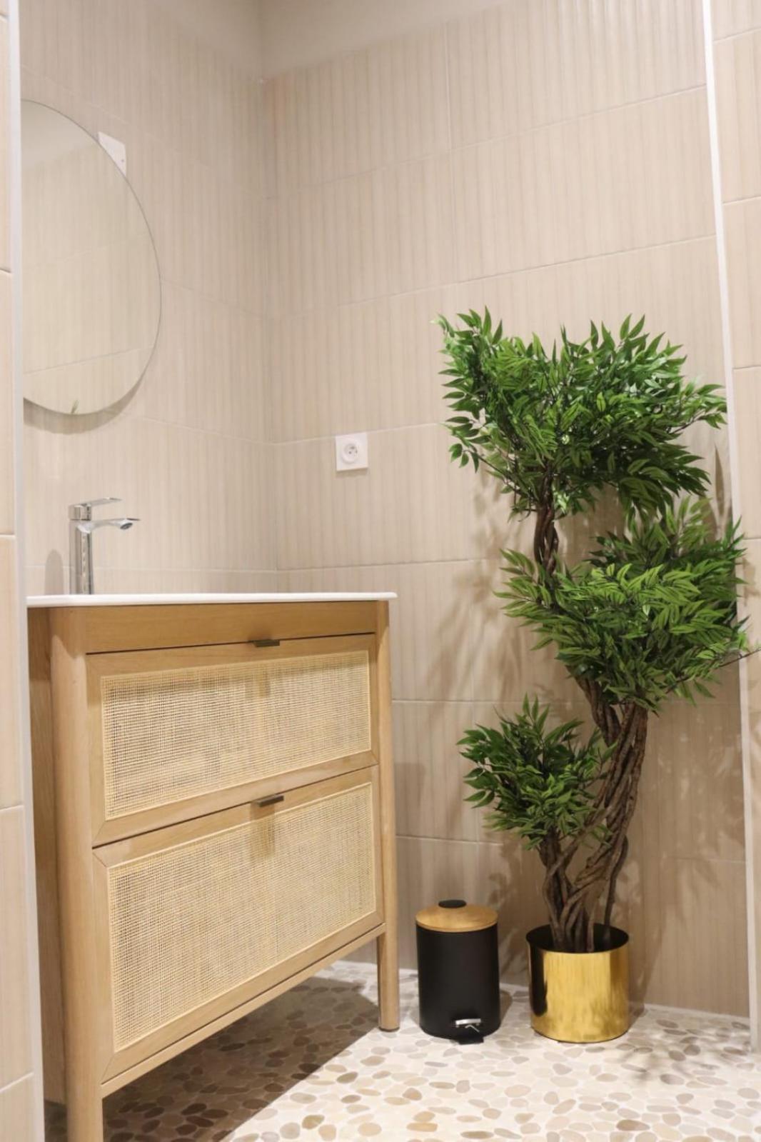 Loveroom Japon Avec Balneotherapie 툴롱 외부 사진
